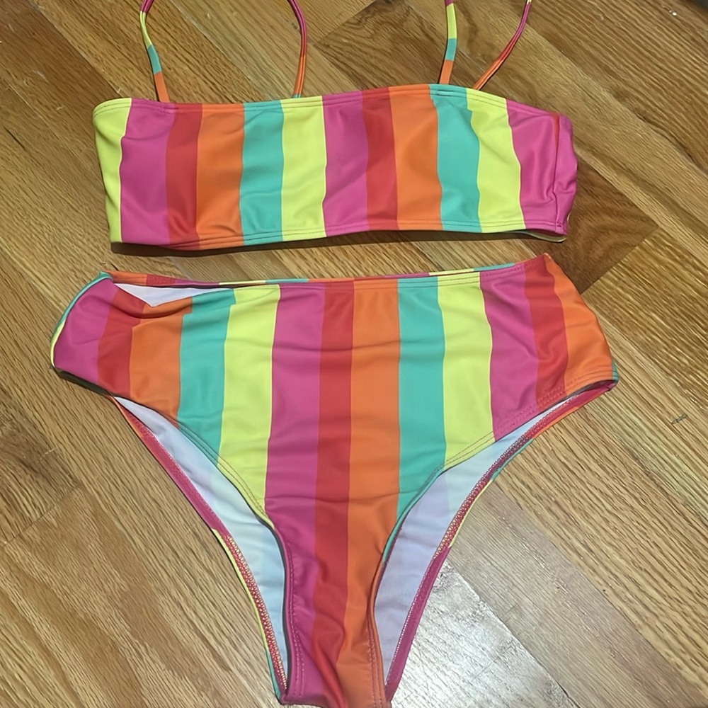 SHEIN women juniors size small swimsuit bikini Like new